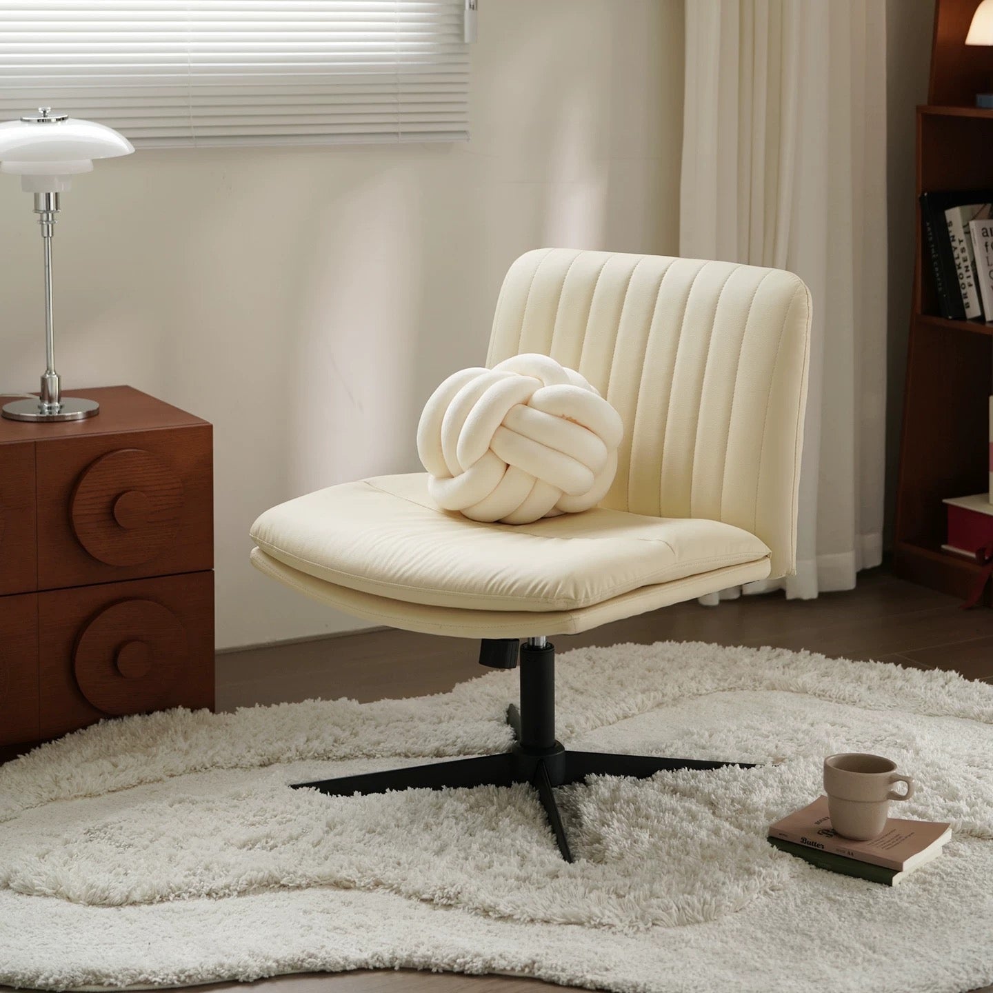 Fauteuil en velours vert