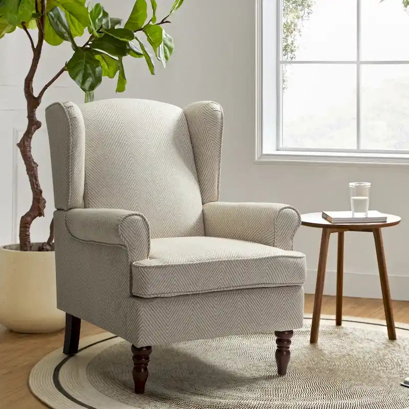 Fauteuil à oreilles Epimethis traditionnel en tissu avec pieds tournés par HULALA HOME