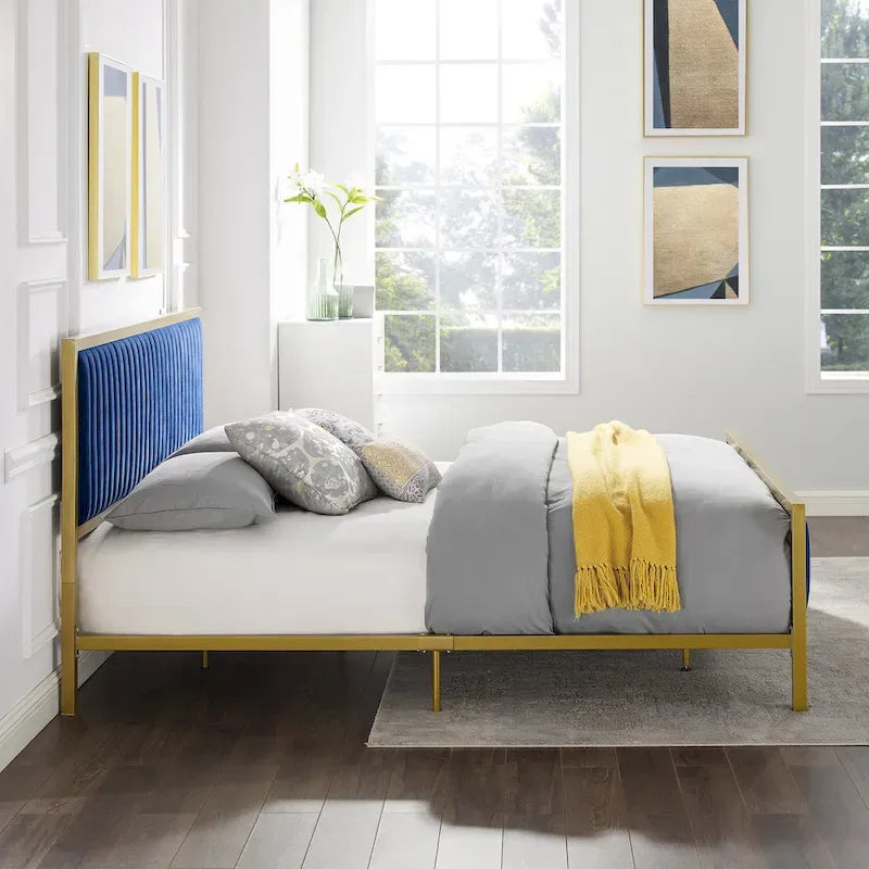 Lit plateforme en velours Corvus