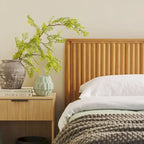 Lit king size en bois massif de style transitionnel Middlebrook Designs