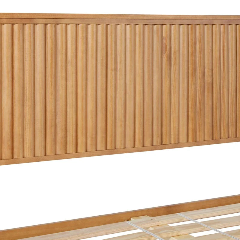 Lit king size en bois massif de style transitionnel Middlebrook Designs