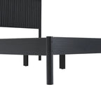 Lit king size en bois massif de style transitionnel Middlebrook Designs