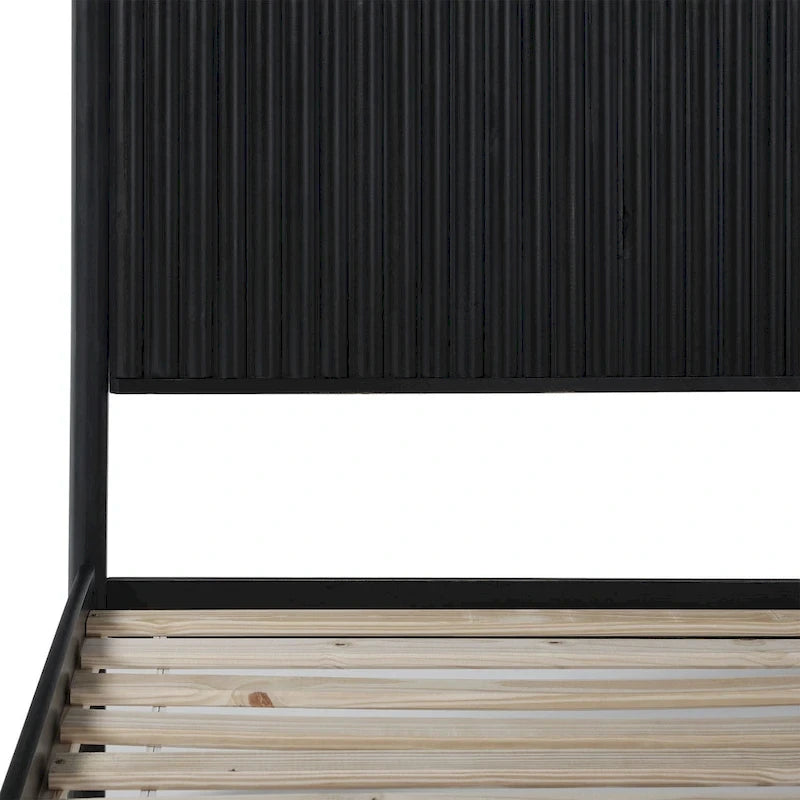 Lit king size en bois massif de style transitionnel Middlebrook Designs