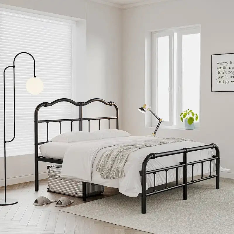 Cadre de lit robuste et stable de 35,5 cm (14 pouces) avec tête de lit à motif ondulé, sans sommier.