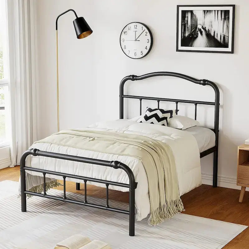 Cadre de lit robuste et stable de 45,7 cm (18 pouces) avec tête de lit à motif ondulé, montage facile