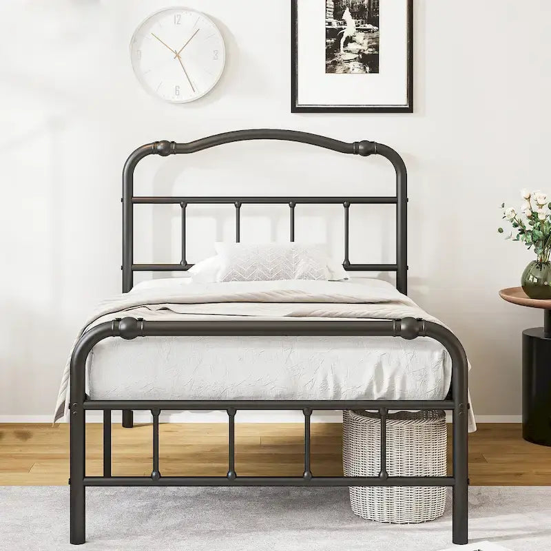 Cadre de lit robuste et stable de 45,7 cm (18 pouces) avec tête de lit à motif ondulé, montage facile